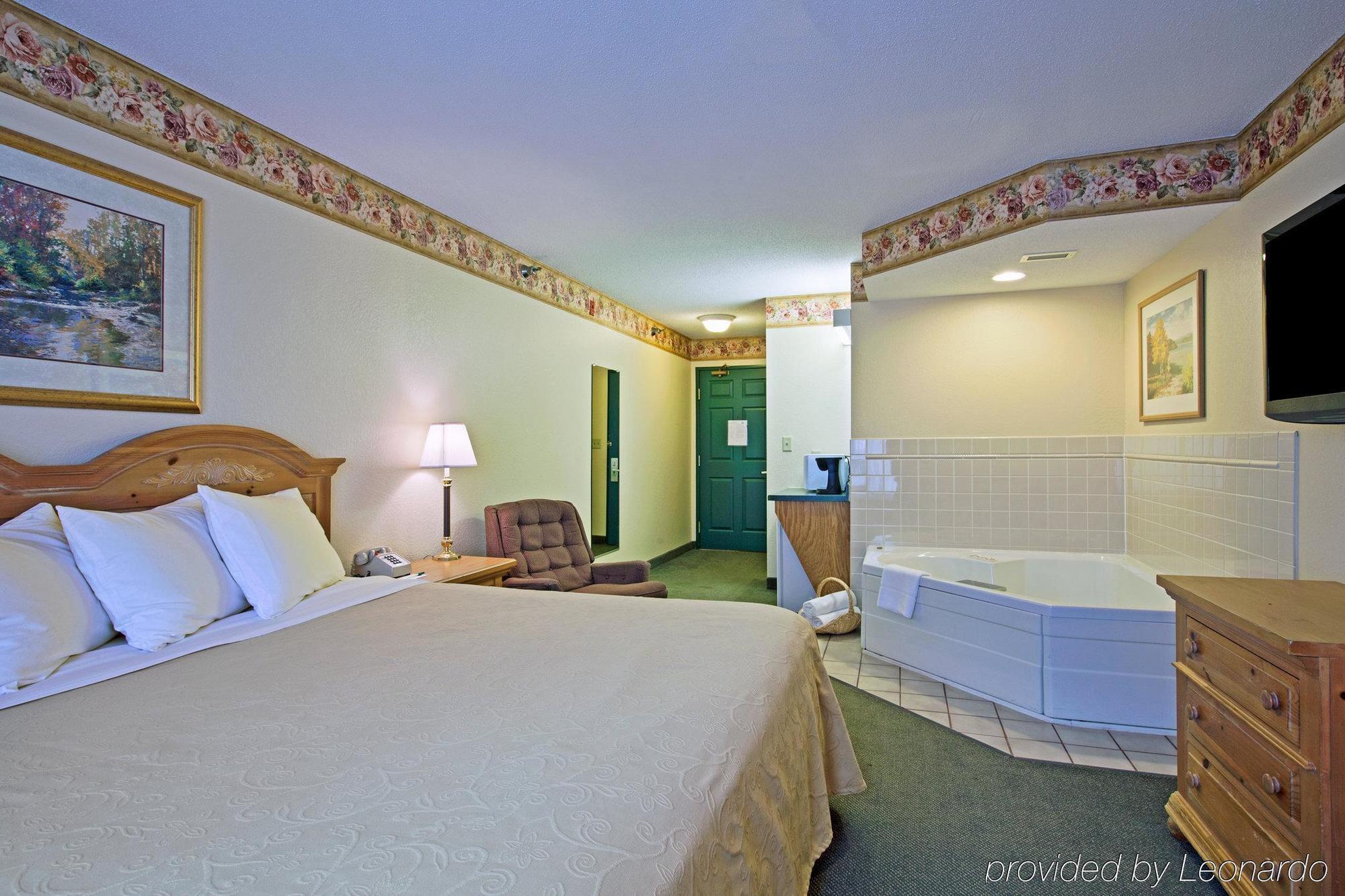 Country Inn & Suites By Radisson, Mason City, Ia Ngoại thất bức ảnh